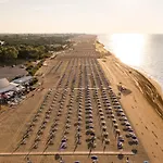 Bright Flat Next To The In Appartamento Bibione