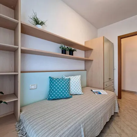 Bright Flat Next To The In Appartamento