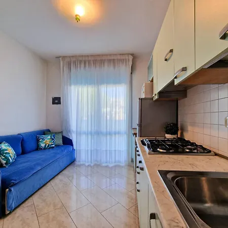 Bright Flat Next To The In Appartamento *